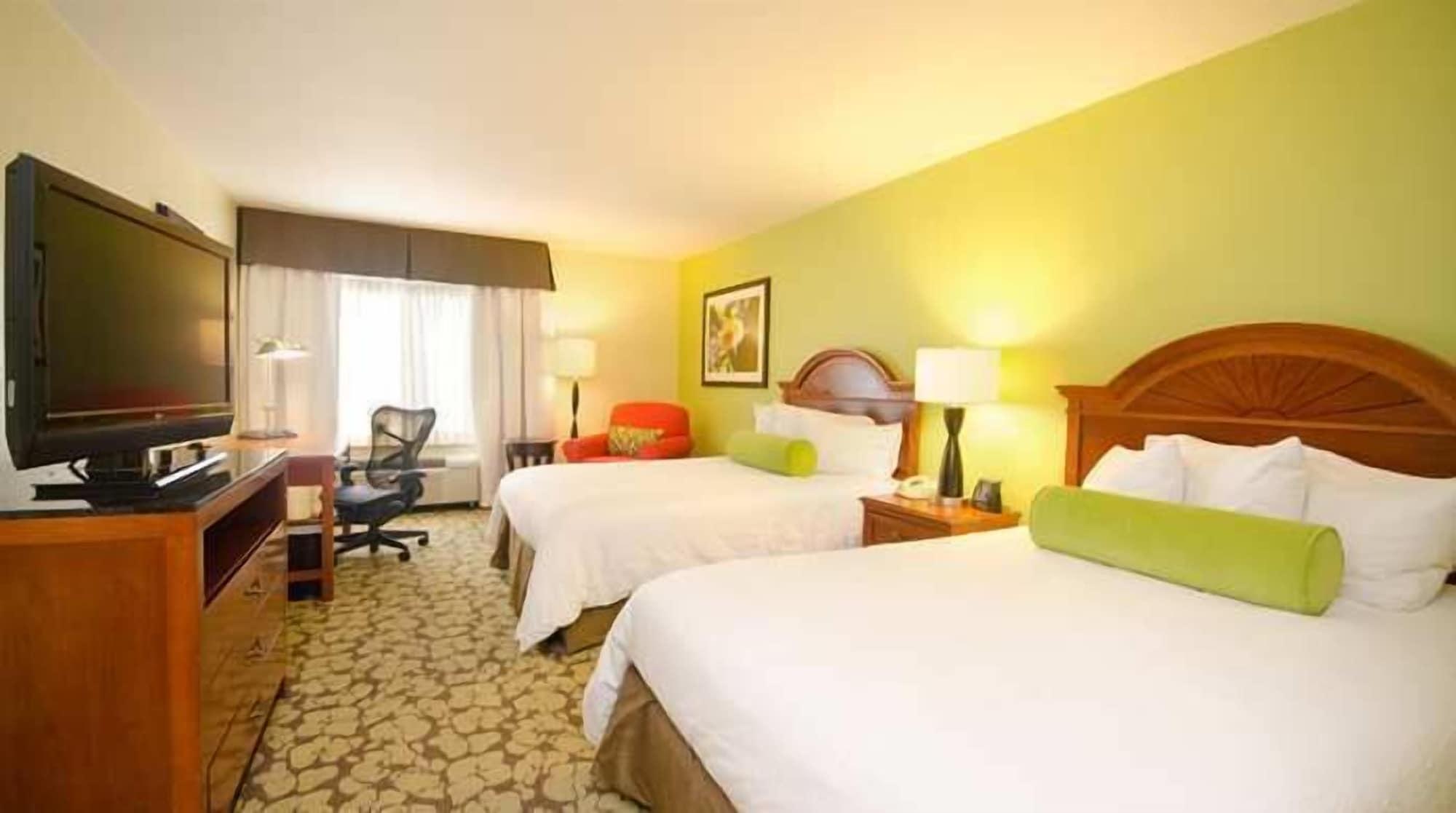 Hilton Garden Inn Wichita Dış mekan fotoğraf