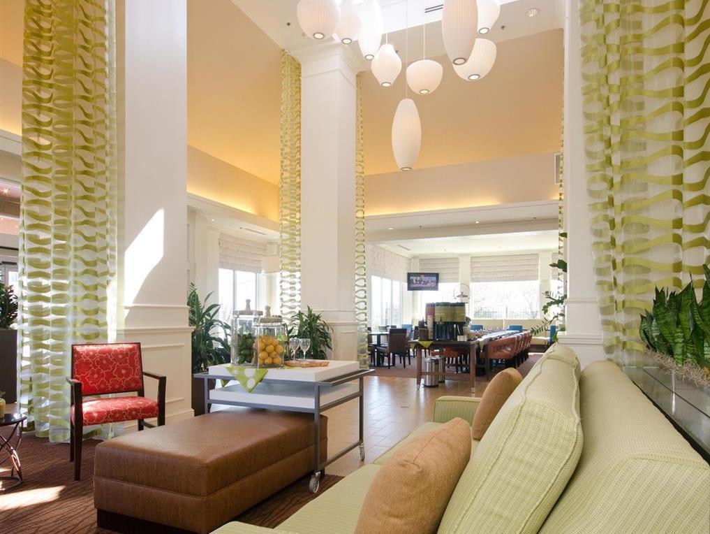 Hilton Garden Inn Wichita Dış mekan fotoğraf